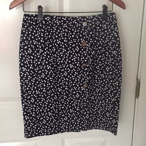 Nearly new skirt
